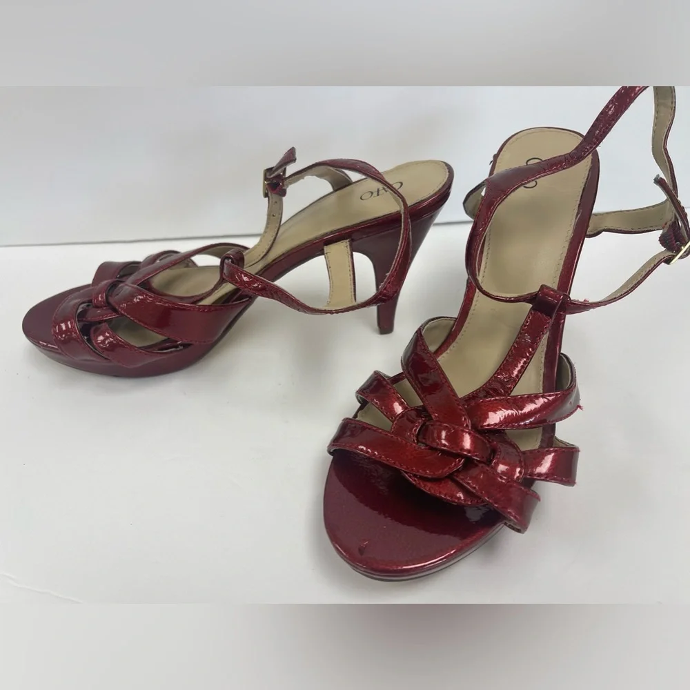 Cato’s 11 wide shiny red heels - Picture 2 of 5